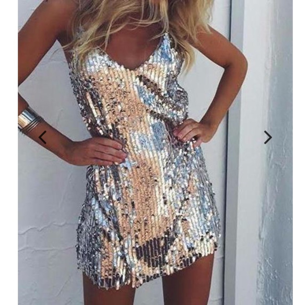 Silver Sz Small sequin strapy mini never worn